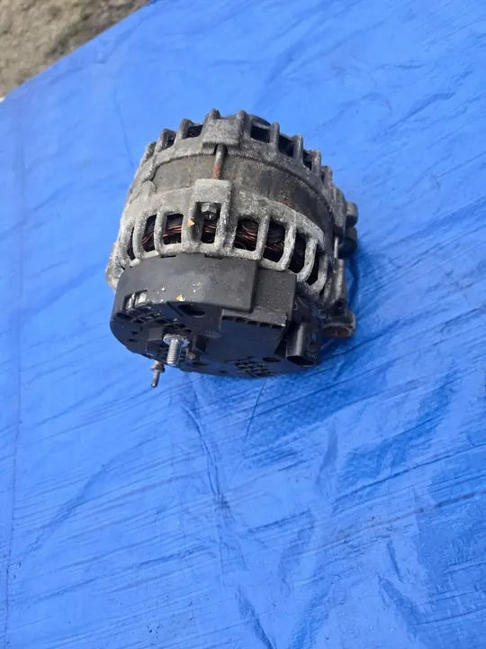 VW PASSAT B8 2.0 TDI Alternator 03L903023M image 4