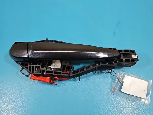 Mão Externa Frontal Direita BMW F30 OEM 7321640 image 2