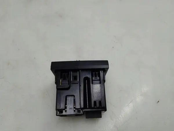Puerto USB OEM A2478208402 para Mercedes-Benz image 4