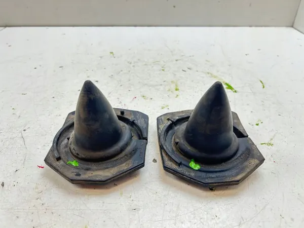 Renault Talisman Taka jousituksen istuin OEM 552400925R image 2