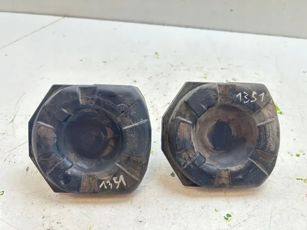 Renault Talisman Taka jousituksen istuin OEM 552400925R image 3