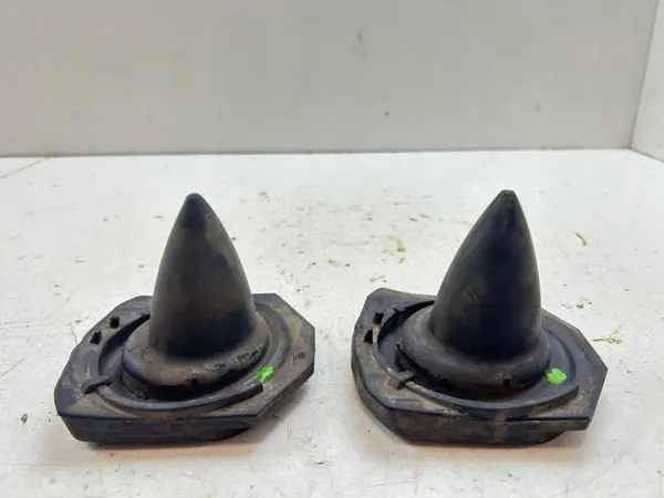 Renault Talisman Taka jousituksen istuin OEM 552400925R image 5