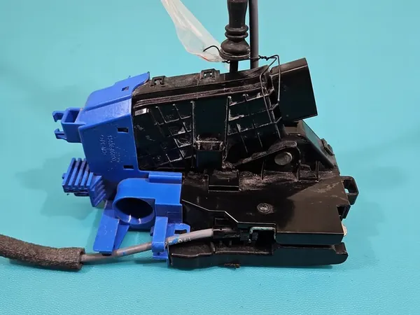 Höger Framslå 81320-F2010 Hyundai Elantra VI 15-20 image 5