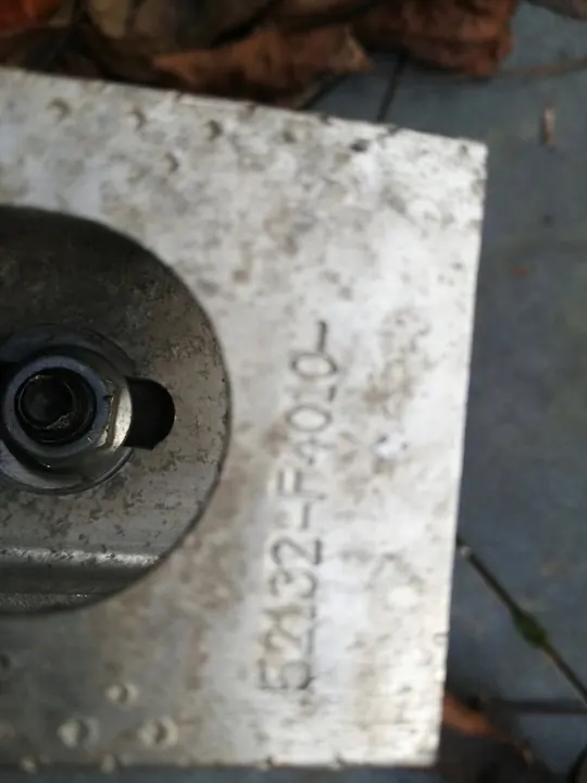 Etupuskuri Toyota CHR 16- Alhaalla image 2