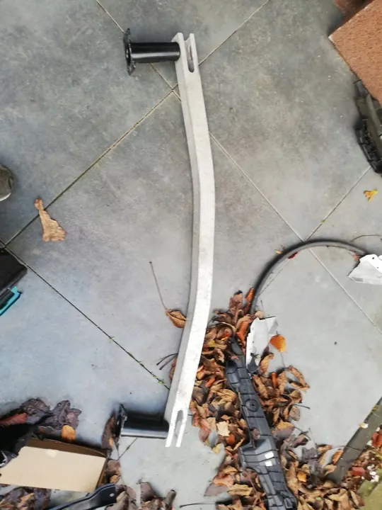 Etupuskuri Toyota CHR 16- Alhaalla image 3