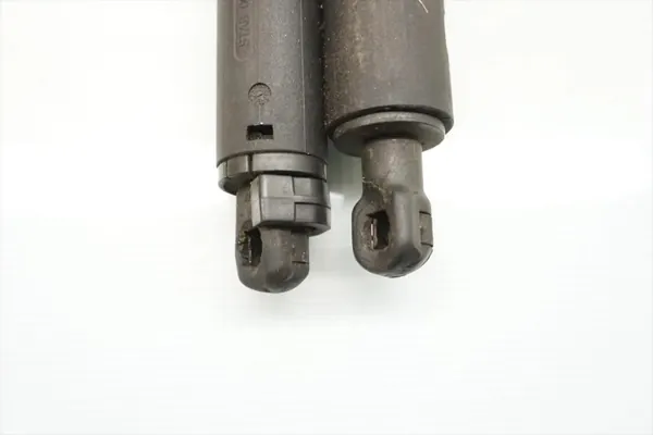 Amortecedor de porta-malas Vauxhall Insignia Carrinha 2009 image 4