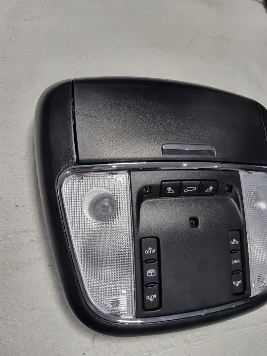 Lámpara de techo Jeep OE para Grand Cherokee WK2 - Negro image 3