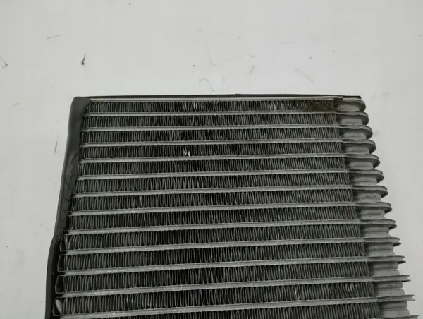 Maserati Quattroporte 2010 A/C lämmitysydin OEM AMD166922 image 10