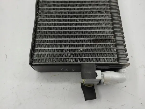 Maserati Quattroporte 2010 A/C lämmitysydin OEM AMD166922 image 7
