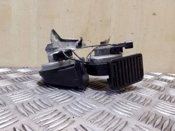 Klaxon Ford OEM BM5T13A803AB pour Focus III 1.0L image 3