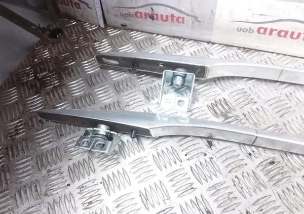OEM ARA30945 kattotangot VW Passat B6 2009 image 6