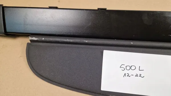 Fiat 500L Long 12-22 Bakluckerullgardin OEM 500L image 5
