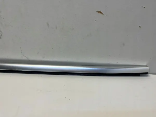 Bakrutslist vänster sida OEM 7446203 BMW X6 G06 image 3