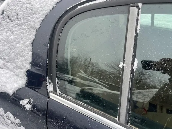 Opel OE AK-12-724315 driehoekruit achter rechts image 4