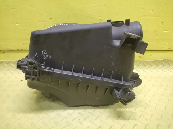 TOYOTA AVENSIS T25 2.4 Ilmansuodattimen Kotelo image 4