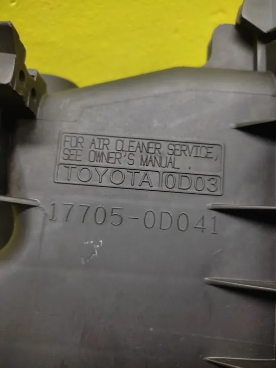 TOYOTA AVENSIS T25 2.4 Ilmansuodattimen Kotelo image 7