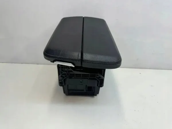 Accoudoir console centrale Mercedes-Benz GLS X166 OEM A1666804303 image 2