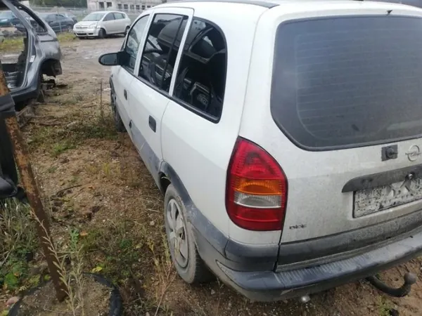 Colector de escape OEM 90500926 Opel Zafira 2.0L image 9