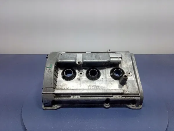 Klepdeksel Rechts Audi A6 C5 2.8 V6 OEM 078103472L image 2