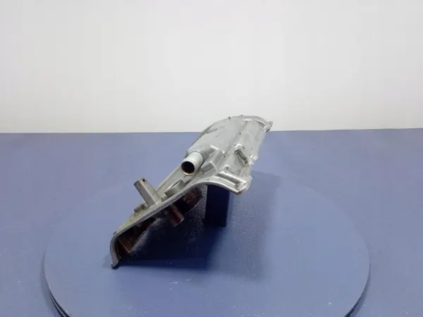 Klepdeksel Rechts Audi A6 C5 2.8 V6 OEM 078103472L image 4