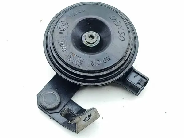 Bocina Toyota Prius OEM 8656047040 - Usado image 2