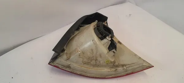 VW GOLF 5 Vänster Bakljus 1K6945095E image 2