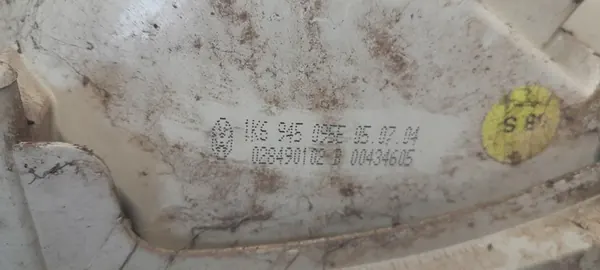 VW GOLF 5 Vänster Bakljus 1K6945095E image 3