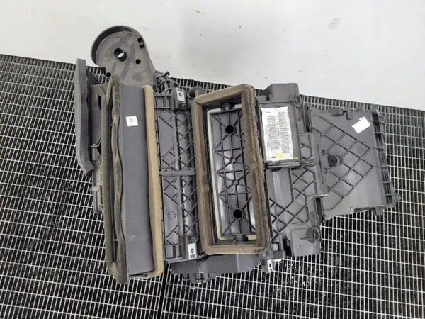 Lämmityspuhallin OEM DV61-19B555-AG Ford Transitille image 6