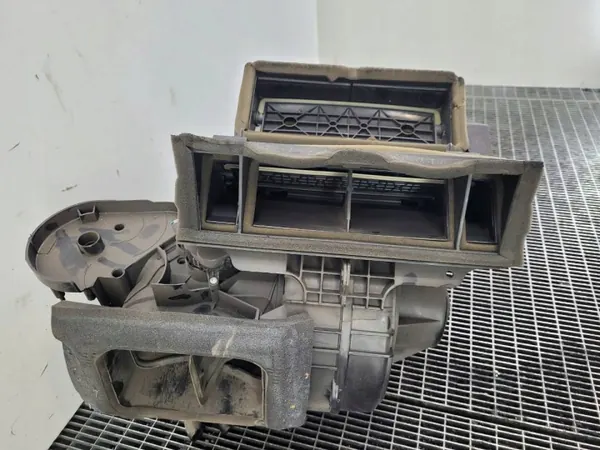Lämmityspuhallin OEM DV61-19B555-AG Ford Transitille image 7