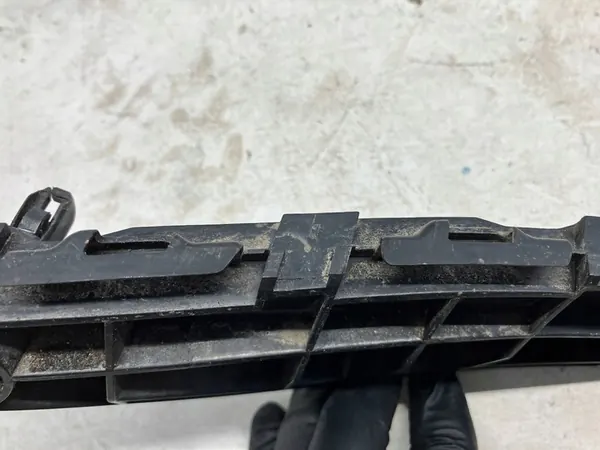 Deslizamento de suporte de para-choque dianteiro Toyota Avensis T27 08-15 OEM 52535-05040 image 3