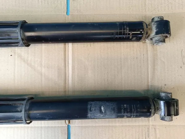 OEM 5QF513049BM Bak Stötdämpare för VW Tiguan image 3