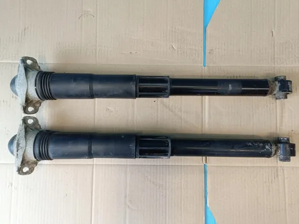 OEM 5QF513049BM Bak Stötdämpare för VW Tiguan image 5