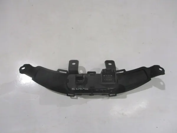 Enchufe AUX USB Fiat 500X OEM 735650649 image 3