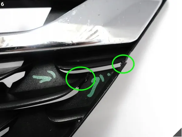 OPEL ASTRA V 5 15-19 Front Grill Badge image 7