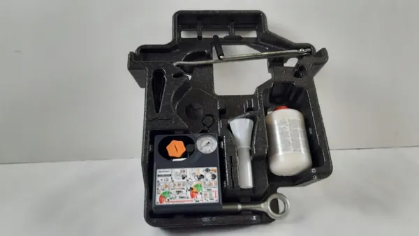 VOLVO XC60 I LIFT Plateau à Outils 31471084 image 2