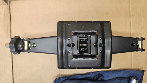 Mercedes W168 Kiila Kolmio Avain OEM A1685830715 image 6