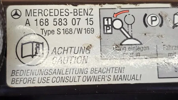 Mercedes W168 Kiila Kolmio Avain OEM A1685830715 image 7