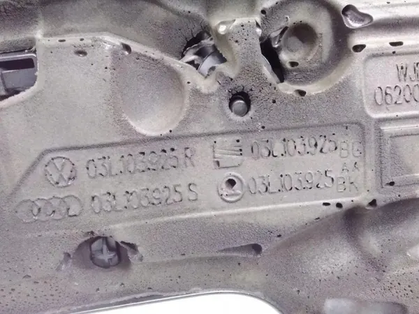 SEAT OE 03L103925BG Motoroberabdeckung - Gebraucht image 5