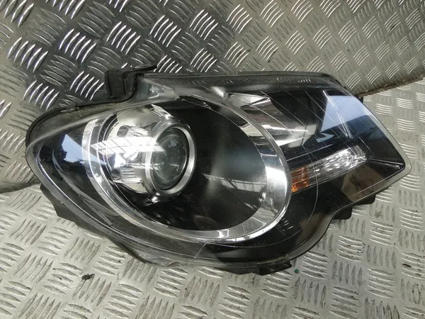 Oikea Ajovalo VW Touran 1T 1T0 Lift 1T1941006C image 4