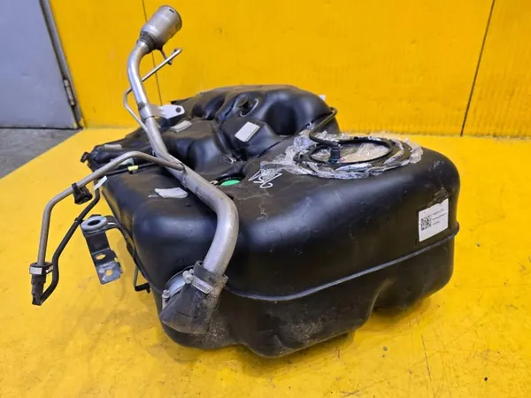 Réservoir à carburant Lynk & Co 01 OEM P8890951592 - Occasion image 4