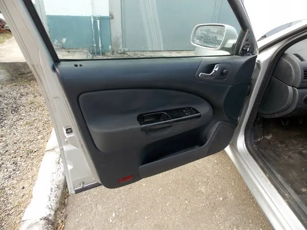 Framdörrar Vänster Höger Skoda Octavia I Lift 00-10 image 6