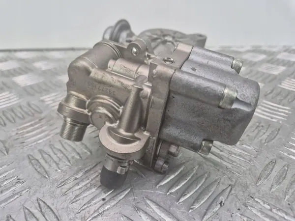 Mercedes ruiskutuspumppu OEM A2710703501 image 6