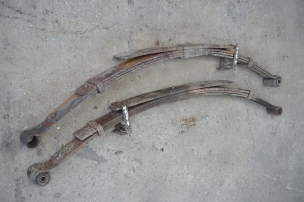 Isuzu Trooper Achter Bladveer OEM TROOPER RESOR 5 image 3