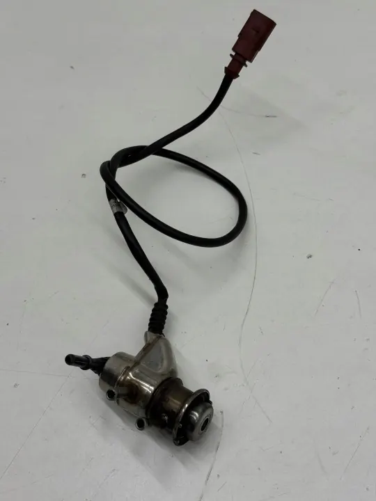 AdBlue-Einspritzventil OEM 04L131113J für Audi A6 C7 image 2