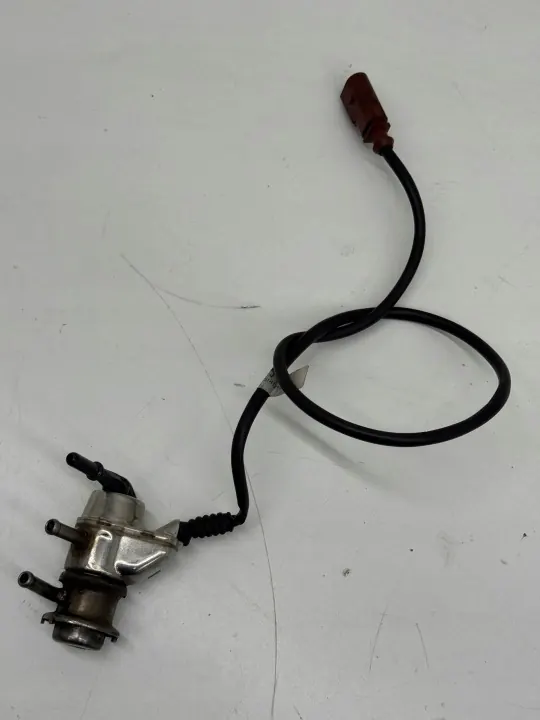 AdBlue-Einspritzventil OEM 04L131113J für Audi A6 C7 image 7