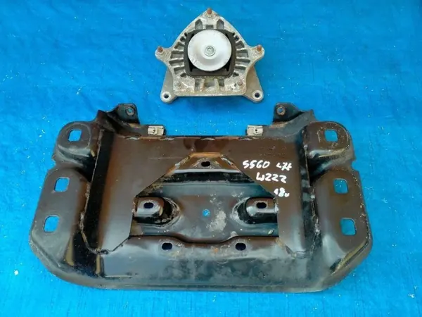 Mercedes Växellådsstöd OEM A2222401800 A2222406800 image 2