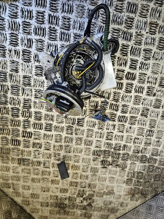 Bomba de combustível Volkswagen OE para Passat B5 image 4