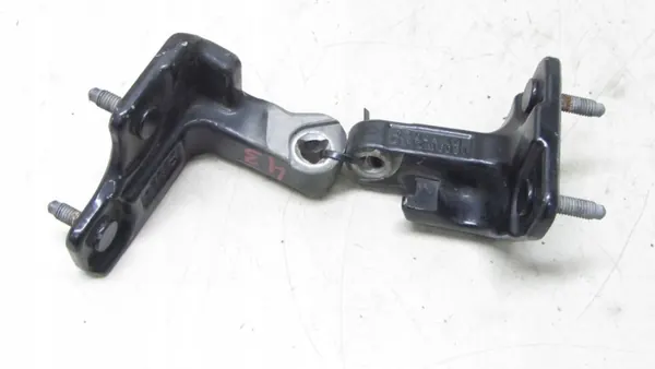 Mercedes W213 Vasen Takaoven Sarana Set OEM 166/043 image 5