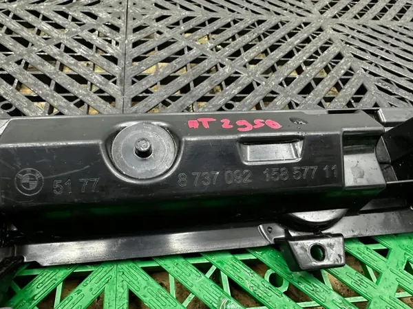 Soporte de umbral BMW I4 G26 OEM 8737092 - Usado image 3