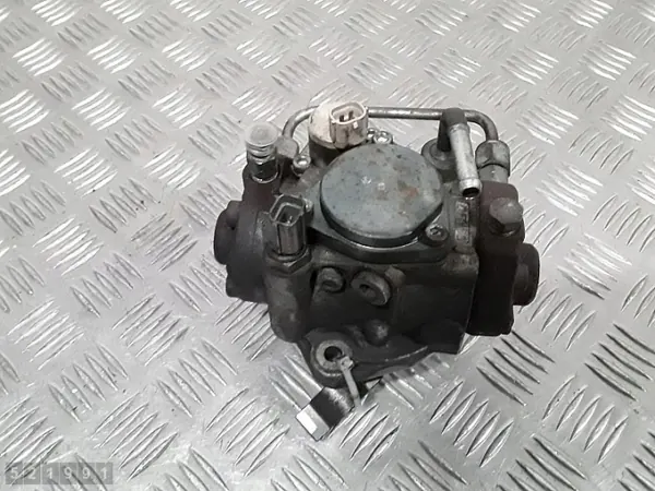 Toyota Bränslepump OEM 221000R011 - Begagnad image 5